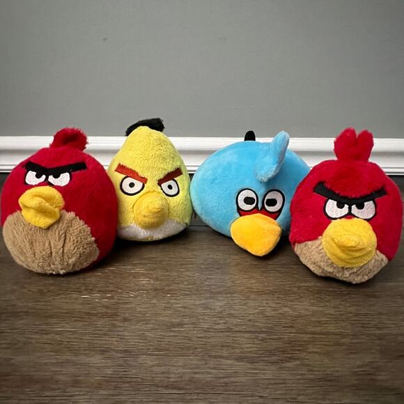 Angry Birds‎ Mixed Lot of 4 Plush Chuck, Jay, and Reds - Picture 2 of 8